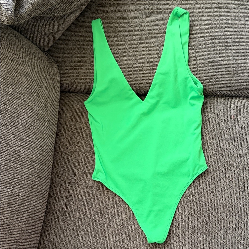 Aritzia Women’s Babaton One Piece Body Suit